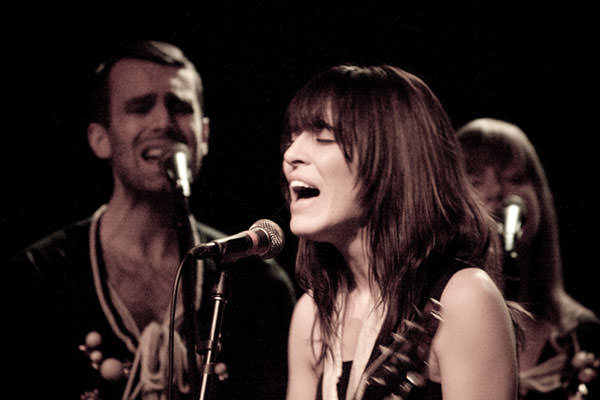 Feist Performs at Winter Olympics Medals Ceremony